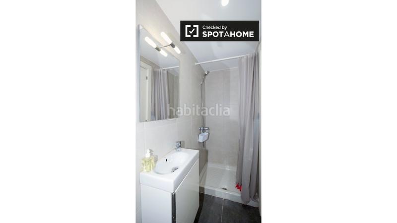Foto d18ec8d4-3bd0-4359-b952-c66c942cc492. Alquiler piso elegante estudio en alquiler en el Raval en Barcelona