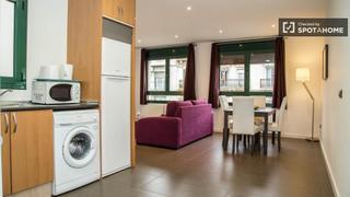 Location Appartement à Sant Antoni. Apartamento exterior de 1 dormitorio en el eixample, barcelona.