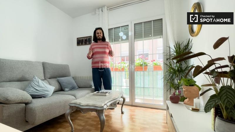 Foto 21f8d538-bd45-4eca-aafb-3b04f50e7c17. Alquiler piso  en alquiler de 2 habitaciones en el turó de la peira en Barcelona