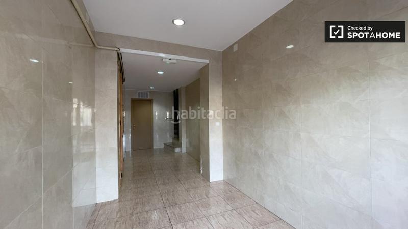 Foto e7bc909b-407a-46ab-a3ca-5141683a0bb5. Alquiler piso  en alquiler de 2 habitaciones en el turó de la peira en Barcelona