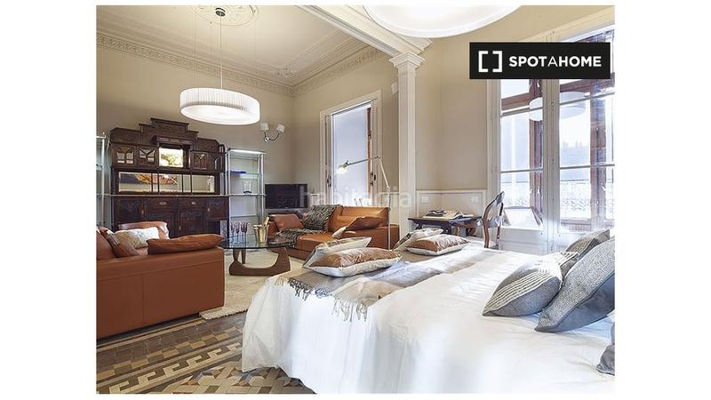 Foto 49c1e8b5-53f4-4fc3-b679-fd5ef1f434b8. Alquiler piso apartamento de 4 dormitorios en alquiler en Barcelona