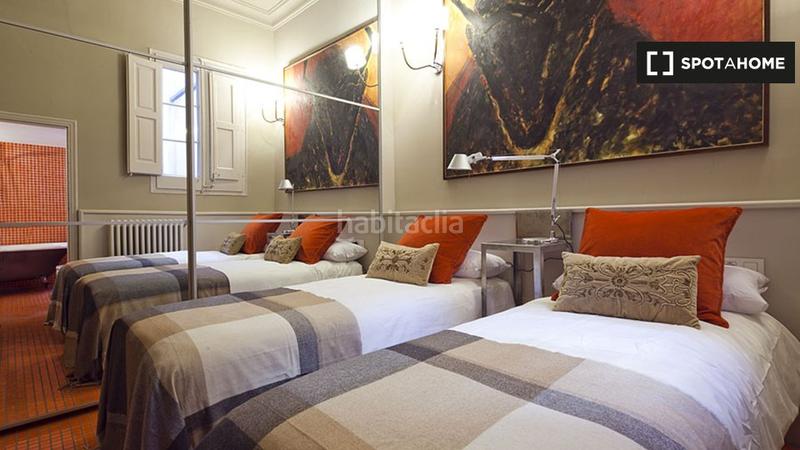 Foto eaec66cf-6723-4964-988e-f11b2f5a3927. Alquiler piso apartamento de 4 dormitorios en alquiler en Barcelona