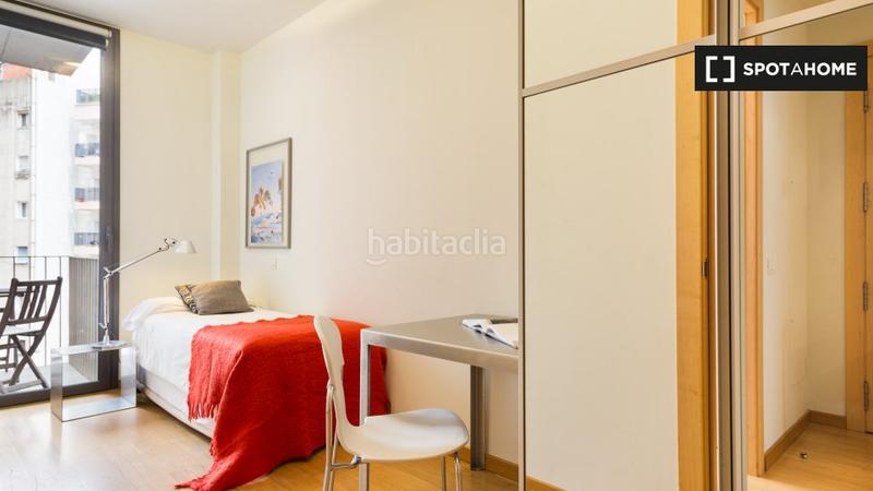 Foto eae8b456-ecdb-4efe-98b8-8820b6006bba. Alquiler piso apartamento de 3 dormitorios en alquiler en la dreta de leixample en Barcelona