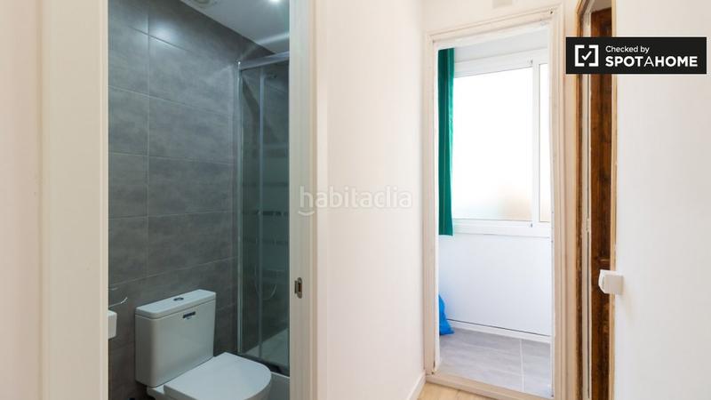 Foto 22387d6a-8239-408b-b3b3-1a60fc70167b. Alquiler piso  de 2 habitaciones en alquiler en sant antoni, . en Barcelona