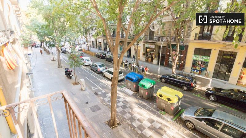 Foto 3cbc8b15-14c8-4ce9-b9e0-28c2377b716e. Alquiler piso  de 2 habitaciones en alquiler en sant antoni, . en Barcelona