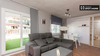 Rent Flat in La Teixonera. Piso de 5 habitaciones en alquiler en gràcia