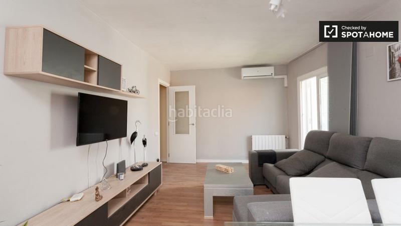 Foto 2244038d-b1fc-463a-8ac0-2b23d812efa5. Rent flat with heating in La Teixonera Barcelona