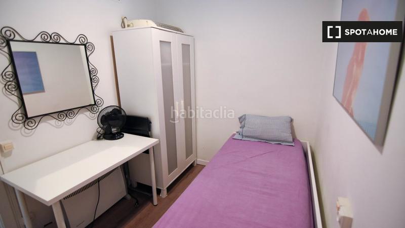 Foto 421b384c-4806-4290-983e-f521d5371437. Lloguer pis amb calefacció a Raval Barcelona