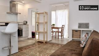 Rent Flat in Sagrada Família. Precioso apartamento de 3 dormitorios en alquiler en eixample dr