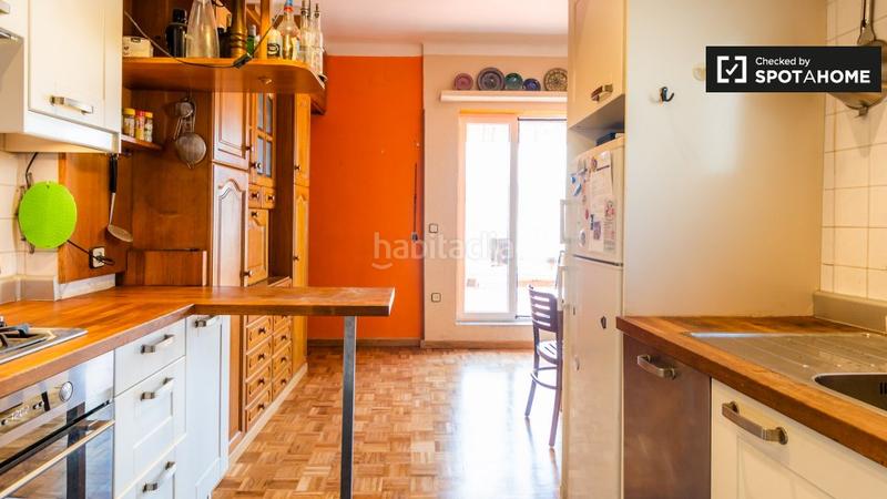 Foto 207602fd-0c5f-4419-b309-9577b0e92463. Alquiler piso estudio con terraza en alquiler en sants, en Barcelona