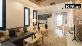 Location Appartement à Sant Antoni. Piso de 2 dormitorios en alquiler en plaça espanya, barcelona