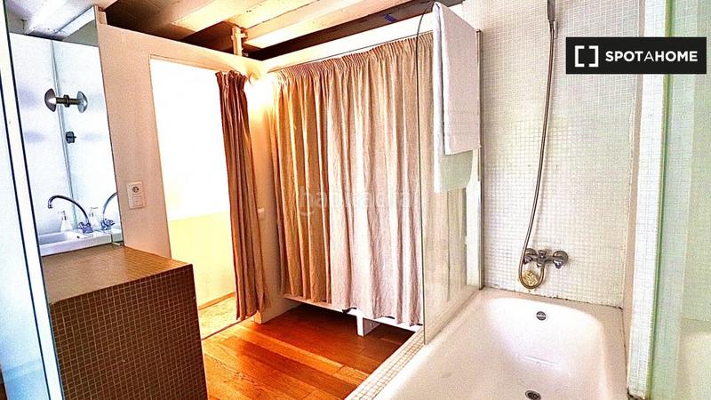 Foto 8ff9d787-c450-4e04-82e7-d74d3165b70d. Location appartement avec chauffage dans Raval Barcelona