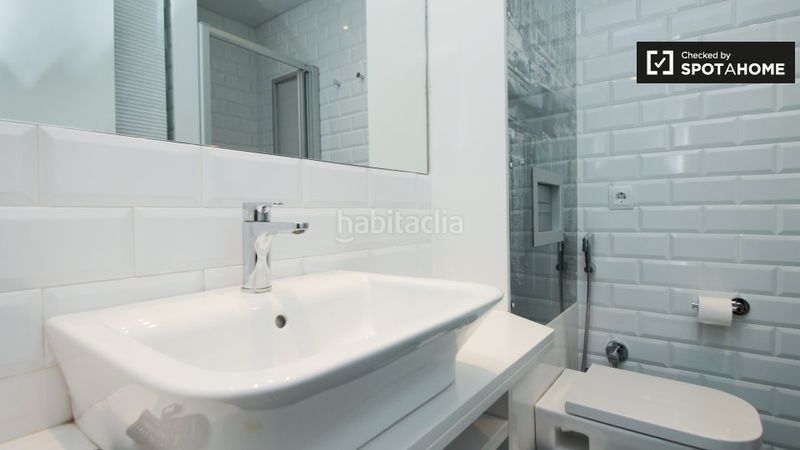 Foto 0f987cb7-3565-4879-874f-9193a731a946. Lloguer pis amb calefacció a Sagrada Família Barcelona