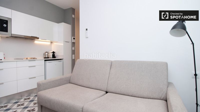 Foto e23d5317-c699-4254-bebc-82df68f78029. Lloguer pis amb calefacció a Sagrada Família Barcelona