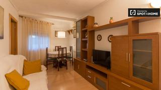 Rent Flat in Vilapicina - Torre Llobeta. Piso en alquiler de 3 habitaciones vilapicina, barcelona
