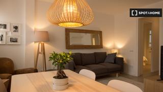 Lloguer Pis a Sants-Badal. Elegante apartamento de 1 dormitorio en alquiler en sants, barce