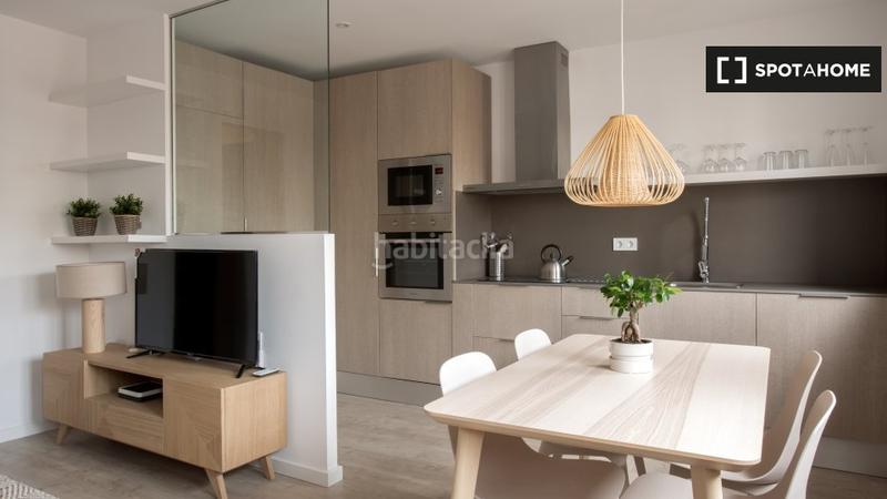 Foto 50fd6ee4-fe63-4a7b-b47d-f2c0b313f116. Alquiler piso elegante apartamento de 1 dormitorio en alquiler en sants, en Barcelona