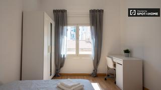 Lloguer Pis a Sants-Badal. Elegante apartamento de 3 dormitorios en barcelona