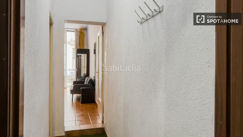 Foto bcda0084-c71a-4172-b046-876c466cd402. Alquiler piso estudio en alquiler en ciutat vella, en Barcelona