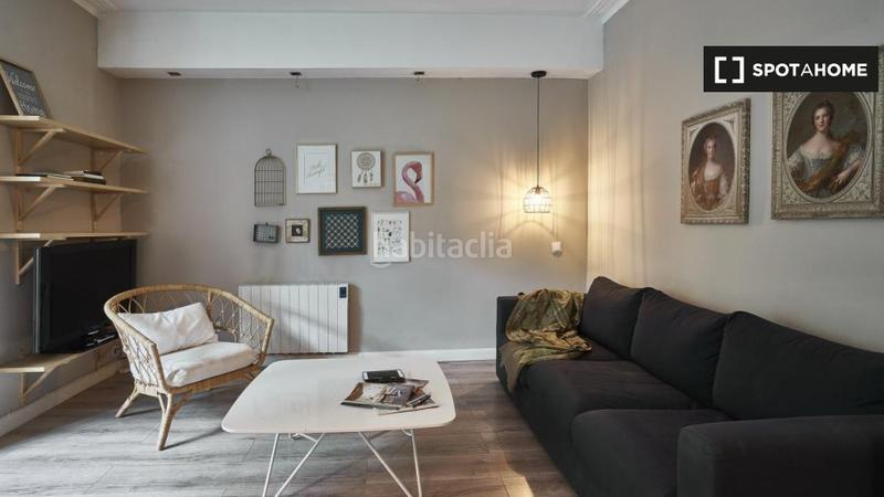 Foto 1edecb40-e9d4-455c-bce3-771e131d1787. Alquiler piso apartamento de 4 dormitorios en alquiler en Barcelona