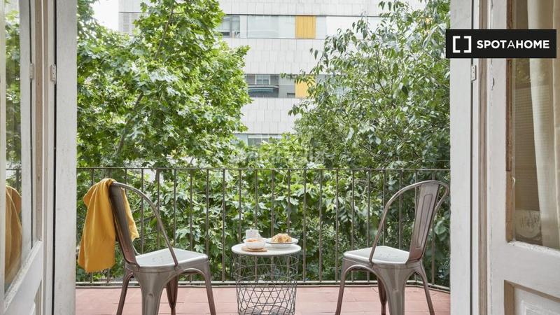 Foto 55ba3107-7f92-4850-9716-39c4a5d1bc9f. Alquiler piso apartamento de 4 dormitorios en alquiler en Barcelona