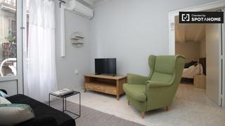 Lloguer Pis a St. Pere - Sta. Caterina - El Born. Elegante apartamento de 2 dormitorios en alquiler en el born, ba