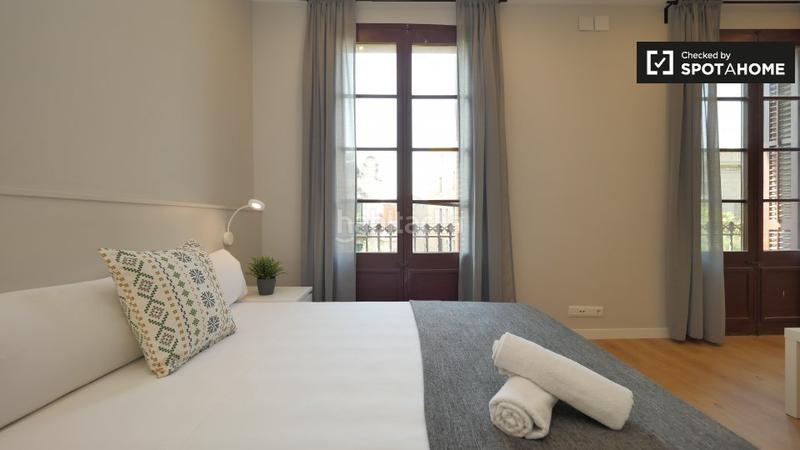 Foto e40e4048-36bf-41cb-97bb-c420f8c3510f. Alquiler piso elegante estudio en alquiler en Sants, en Barcelona