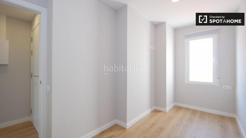 Foto c9e3bb3e-ed88-420d-a6c5-768902d72f92. Rent flat with heating in Sants Barcelona