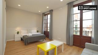 Alquiler Piso en Sants. Elegante estudio en alquiler en sants, barcelona