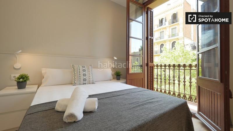 Foto d349d3ab-b612-4a87-8bf8-384e32041ff0. Alquiler piso elegante estudio en alquiler en Sants, en Barcelona