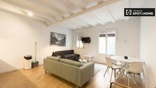 Location Appartement à Raval. Piso de 2 habitaciones en alquiler en el raval, barcelona.