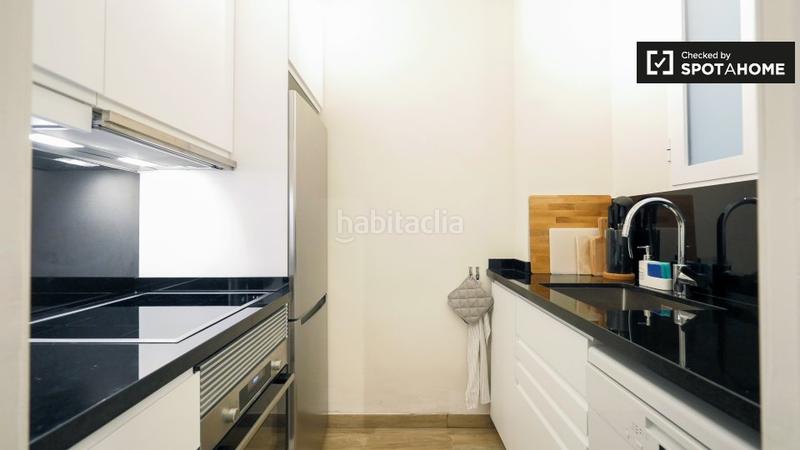Foto 5afd364b-0a02-4975-814b-3f7479d967e6. Lloguer pis amb calefacció a Sagrada Família Barcelona