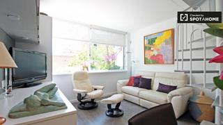 Alquiler Piso en La Salut. Elegante apartamento de 2 dormitorios en alquiler en gràcia, bar