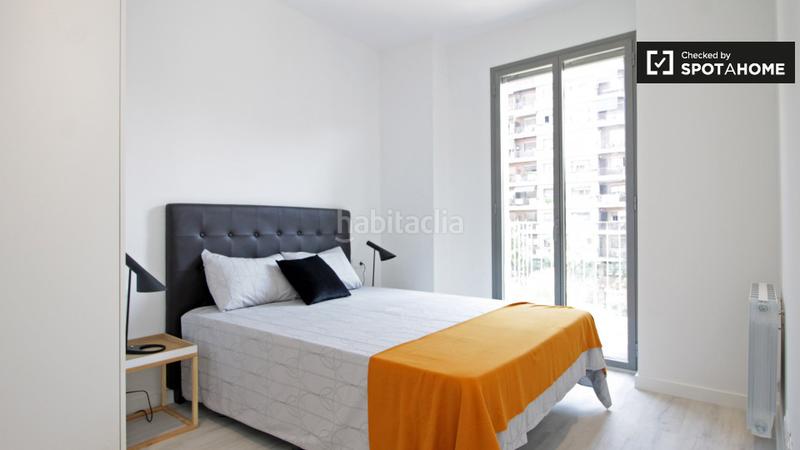 Foto c8056ca9-ef8c-4f9d-af2c-2ea8957621e5. Alquiler piso apartamento de 3 dormitorios en alquiler en el eixample, en Barcelona