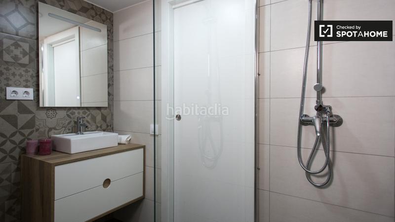 Foto 242d7cd1-a391-4905-bb44-791a0de83e12. Affitto appartamento con riscaldamento in Raval Barcelona