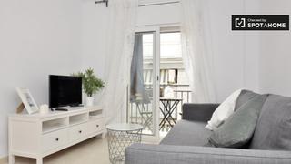 Location Appartement à Collblanc. Tranquilo apartamento de 4 dormitorios para alquilar en hospital