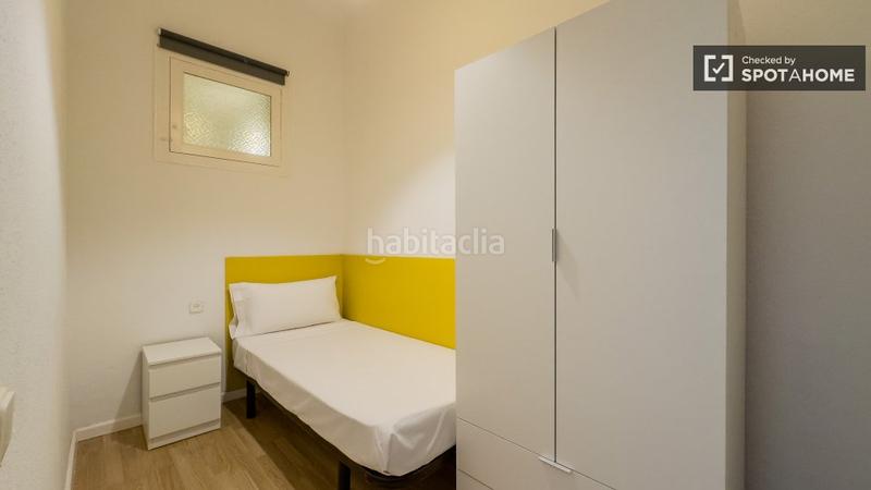 Foto 4a8c04eb-0ca4-4219-81f0-a9349b35a605. Alquiler piso  en alquiler en piso de 3 habitaciones en barri Gòtic en Barcelona