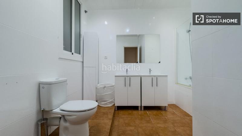 Foto 6c6aaa5e-1d93-4f57-9d30-7c97594d4ed4. Alquiler piso  en alquiler en piso de 3 habitaciones en barri Gòtic en Barcelona