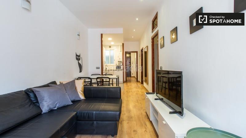 Foto 1718c123-d6f6-42c3-8e6b-32634a92e6fd. Alquiler piso  de 4 habitaciones en alquiler en sant pere, en Barcelona