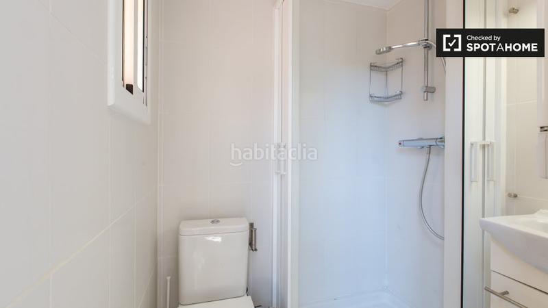 Foto bdb574c6-4ffe-4e83-a727-2a464769f025. Alquiler piso  de 4 habitaciones en alquiler en sant pere, en Barcelona