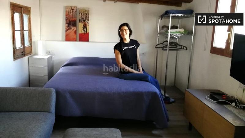 Foto 4c84b628-7e3f-47b1-8939-867d09ab1762. Alquiler piso elegante estudio en alquiler en barri gotic, en Barcelona