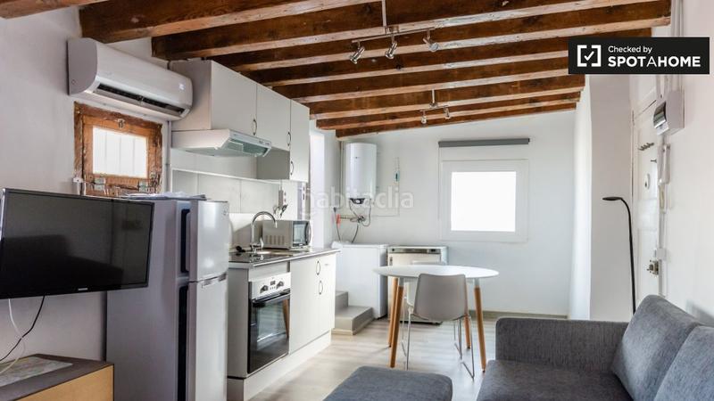 Foto 59a9e28e-93c9-4ef4-93db-732f74a86072. Alquiler piso elegante estudio en alquiler en barri gotic, en Barcelona