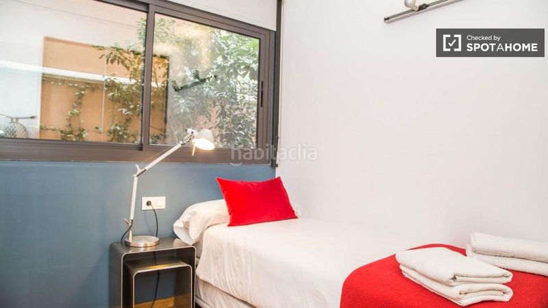 Foto b3271deb-113e-4649-aa4f-04813ae0c3de. Rent flat with heating in Putget - Farró Barcelona
