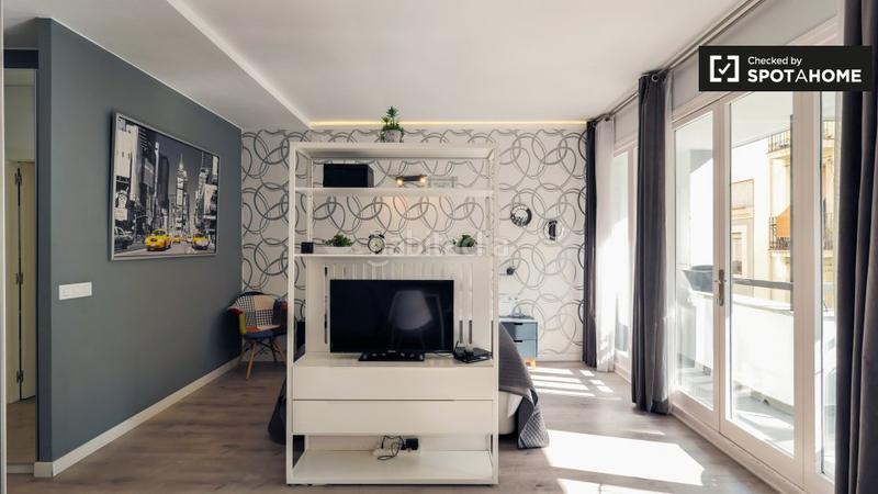 Foto 3ddb8900-218c-4020-92c8-9fb84cb96b9e. Alquiler piso elegante estudio en alquiler en Poblenou, en Barcelona