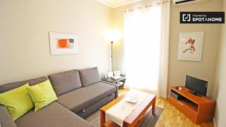 Rent Flat in Sagrada Família. Apartamento de 2 dormitorios en alquiler en eixample dreta, barc