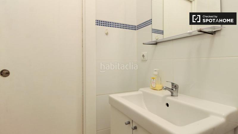 Foto db2fa051-ea8e-4e3b-9be6-dacf274b7a64. Rent flat with heating in Raval Barcelona