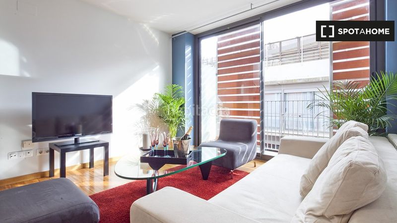 Foto e5a41ba6-d7f3-4ba6-ad46-a5a710e35801. Rent flat with heating in Putget - Farró Barcelona