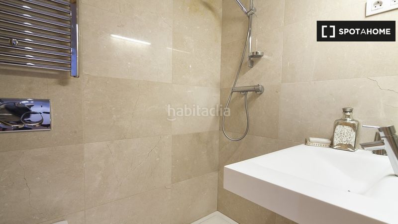 Foto c4de4798-9956-47fe-bbc5-23b81de39b49. Rent flat with heating in Putget - Farró Barcelona