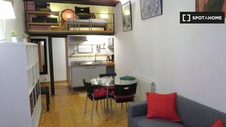 Location Appartement à St. Pere - Sta. Caterina - El Born. Estudio en alquiler en sant pere santa caterina i la ribera