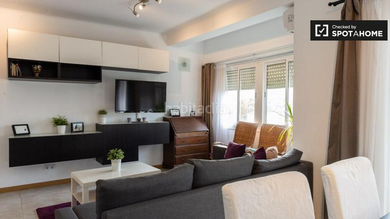 Foto 5e33772a-2ad8-4489-918d-ddc403c69ef6. Miete etagenwohnung mit heizung in Turó de la Peira Barcelona